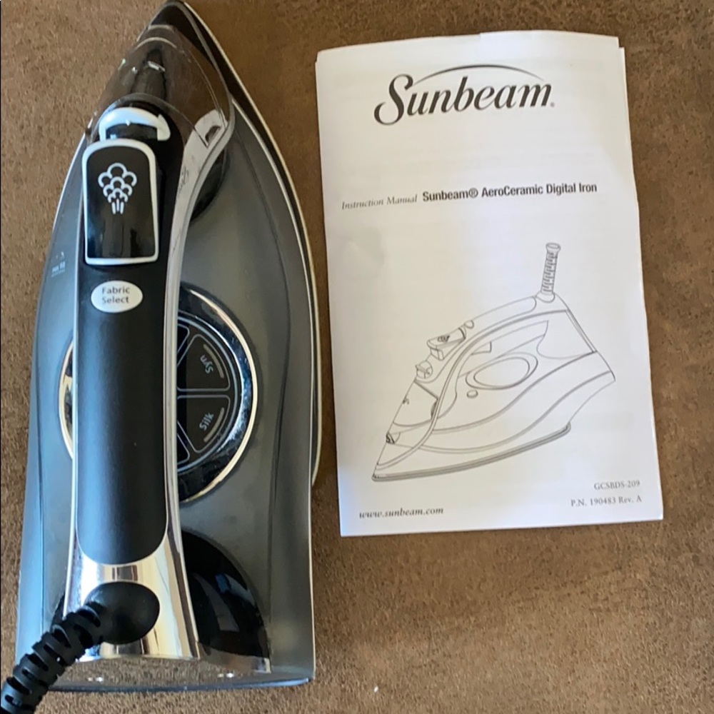 Sunbeam Aero Ceramic Steam Iron